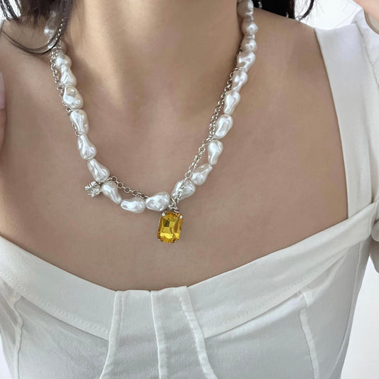 Shaped Pearl Necklace with Yellow Square Dimond