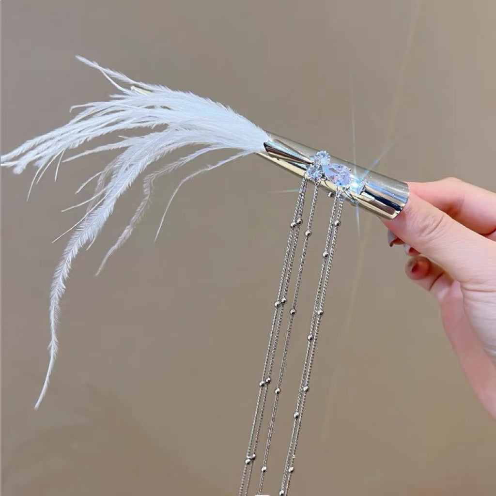 Tassel feather hairclip