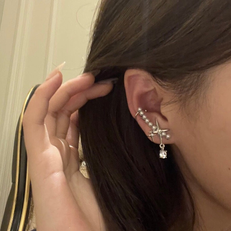 Star Pearl Crossed Ear Clip